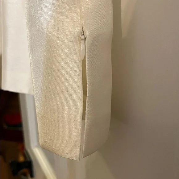 Sleeveless Silk Shell in Cream - Picture 4 of 5